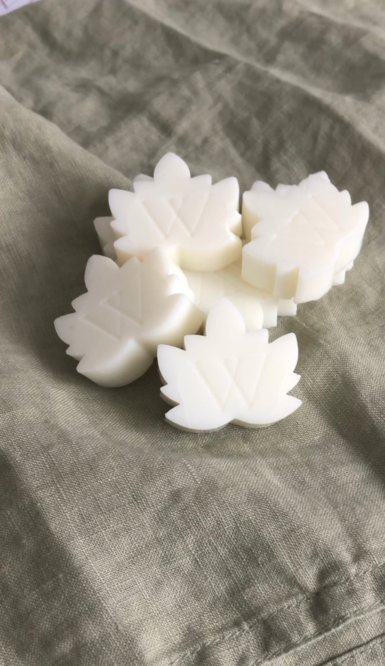 Maple Leaf Melts