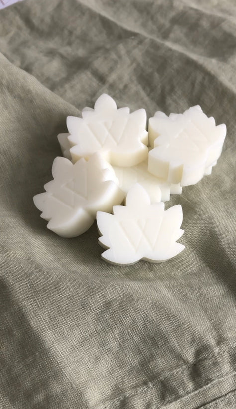 Maple Leaf Melts