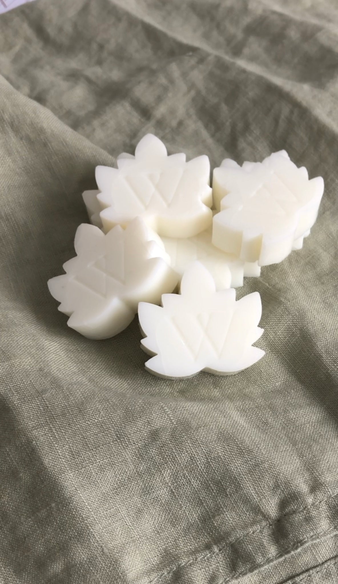 Sweater Weather Maple Leaf Melts